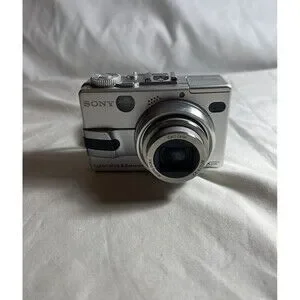 Sony | Cameras, Photo & Video | Sony Cybershot Dscv 5mp